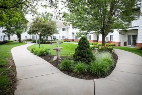 Fountain View Senior Living secure outdoor courtyard