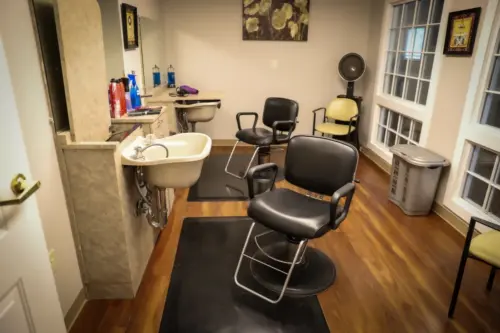 Fountain View Senior Living salon barber shop chair