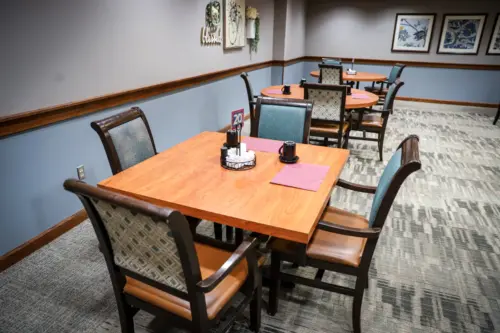 Heritage Ridge senior living dining room