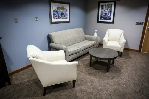 Heritage Ridge memory care family room