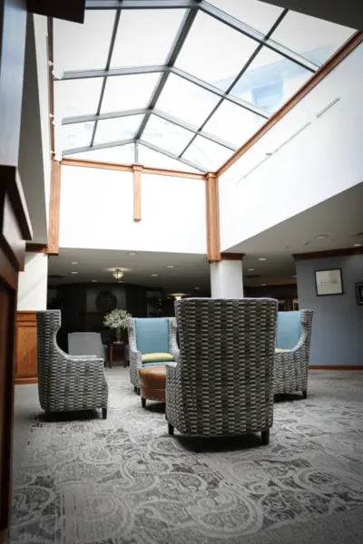 Heritage Ridge senior living lobby seating area